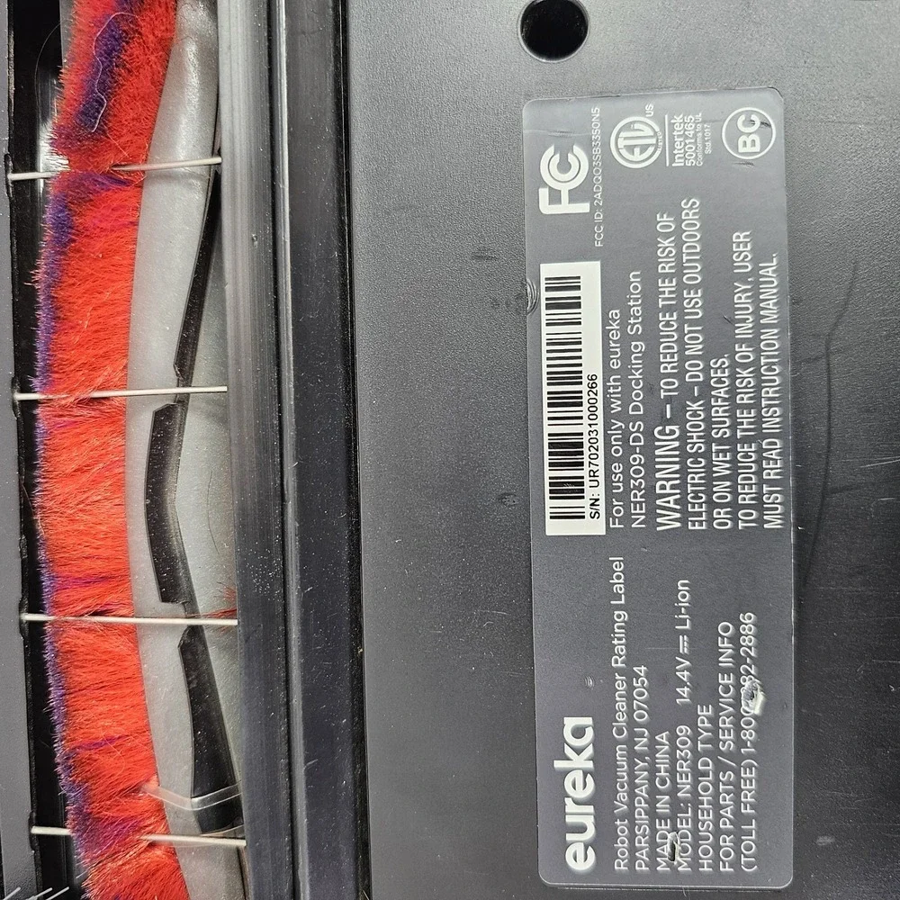 Eureka Groove Robot Vacuum, Model NER309 W/Self Docking/Charging, Tested